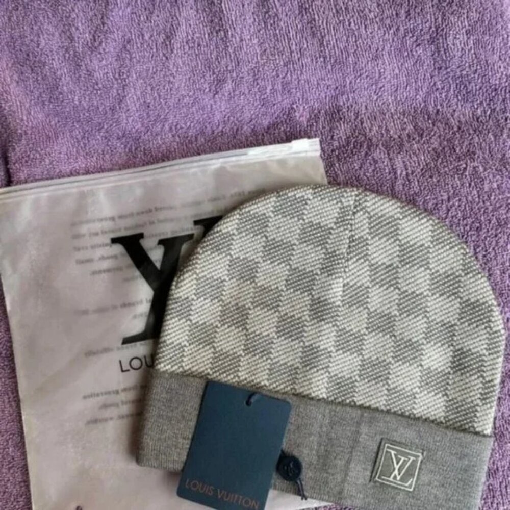 Louis Vuitton Beanie Gray